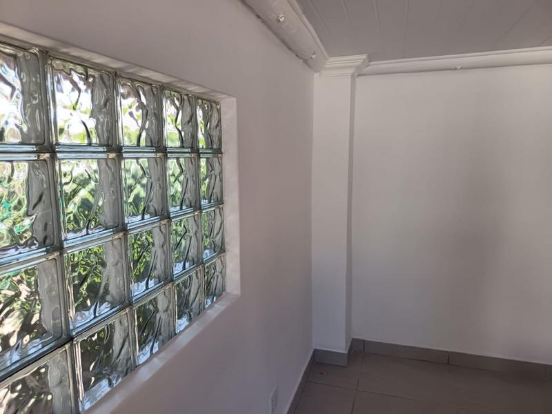 1 Bedroom Property for Sale in Bayview Western Cape